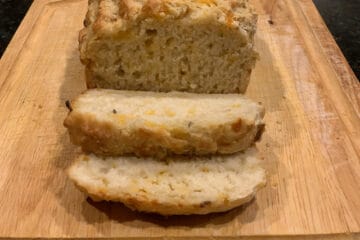 sliced beer cheese bread
