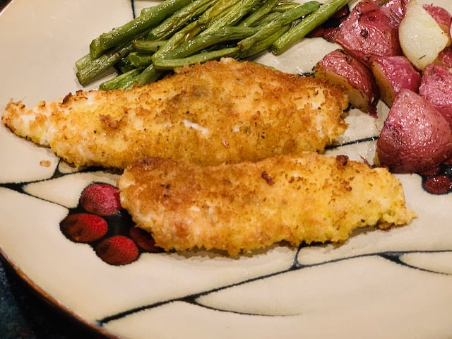 chicken cutlets, roasted baby red potatoes and green beans